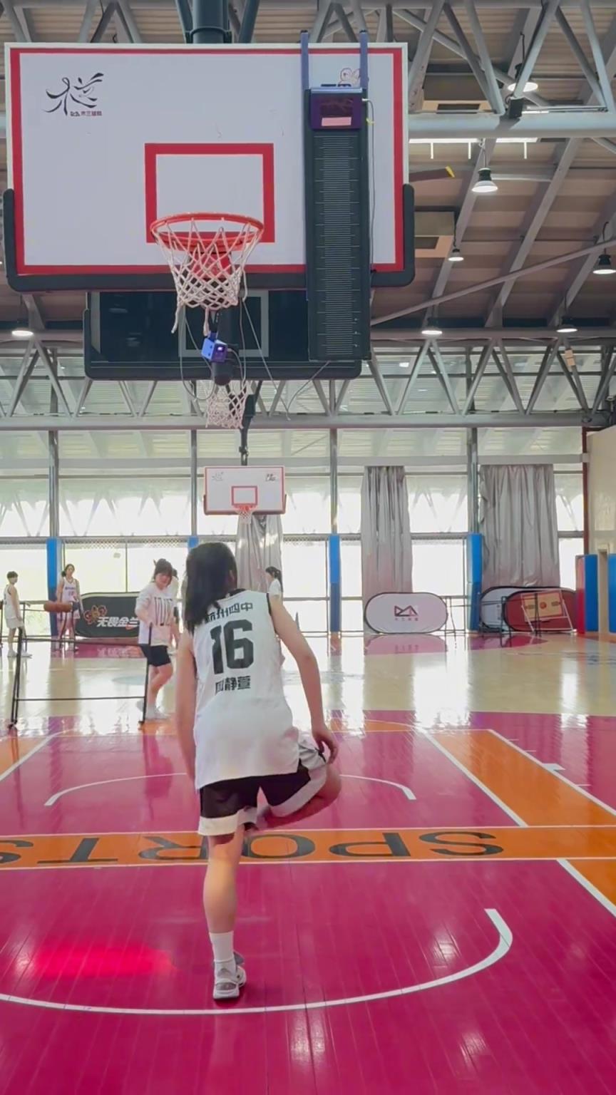 所以，你能摸高多少？