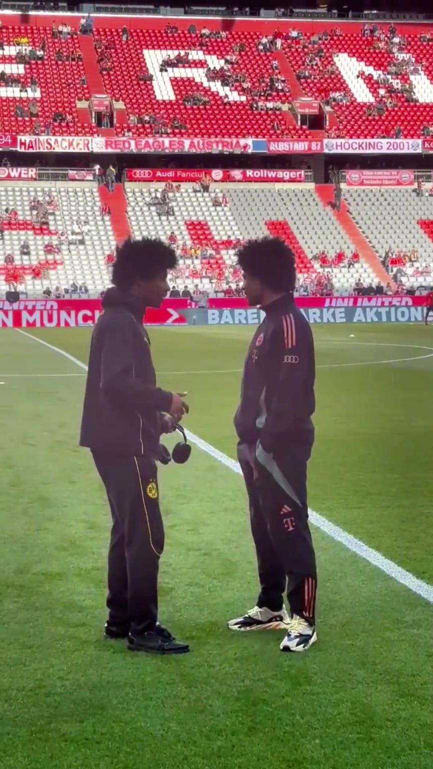 一模一樣的蓬蓬頭！一時(shí)分不清阿德耶米和格納布里了！