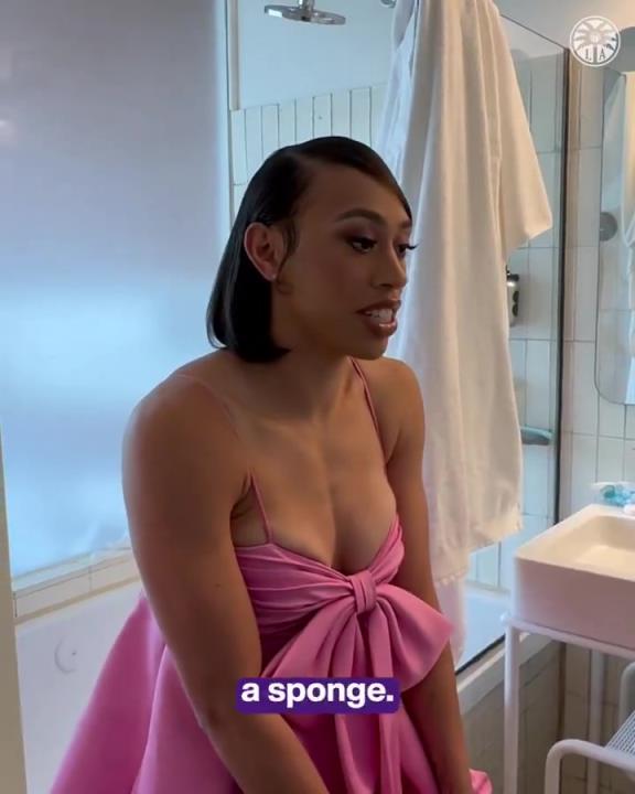 以后就當(dāng)你的球迷了這位WNBA新秀妹子，身材也是相當(dāng)炸裂